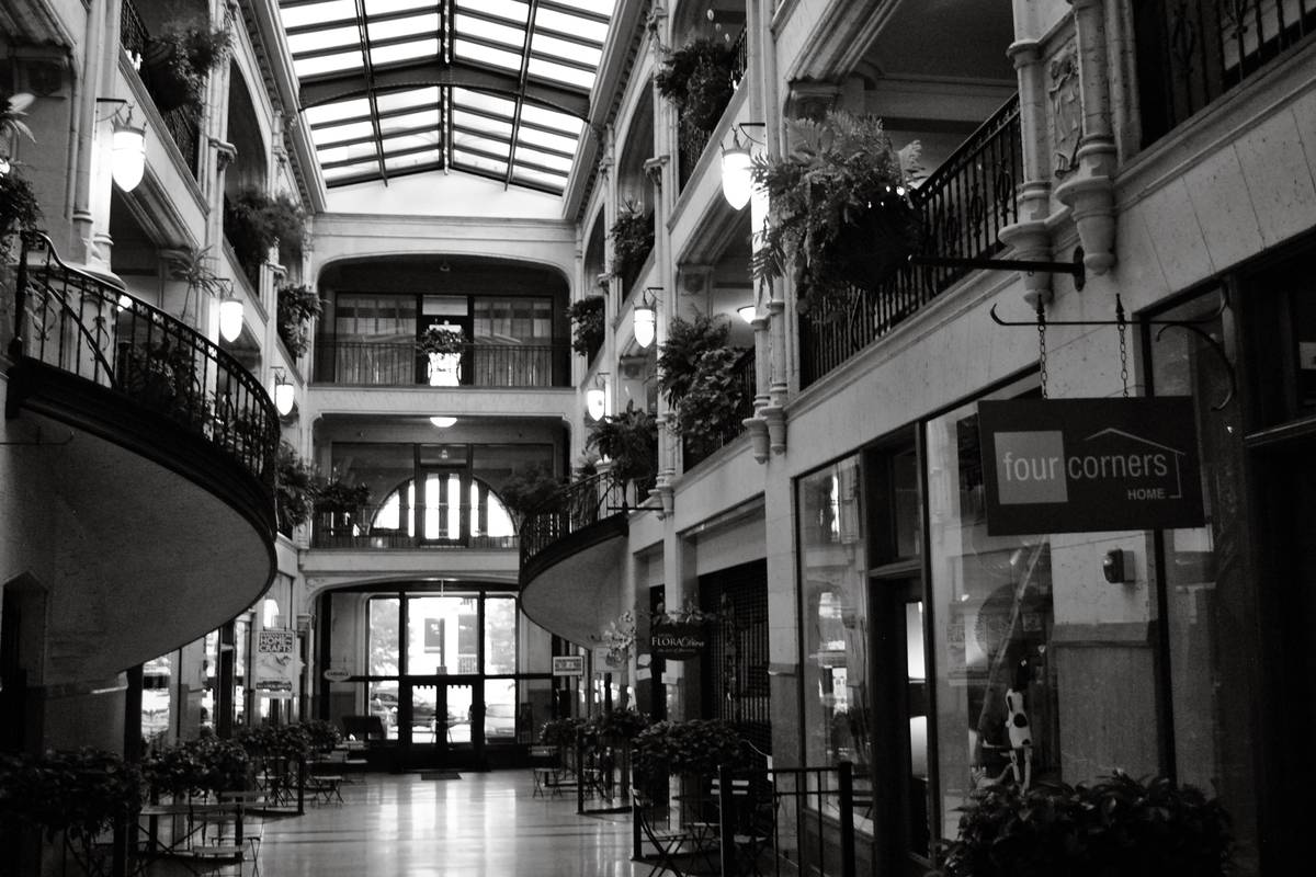What Is an Estate Antique Mall—and Why It Might Be Your Best Bet for Hidden Treasures