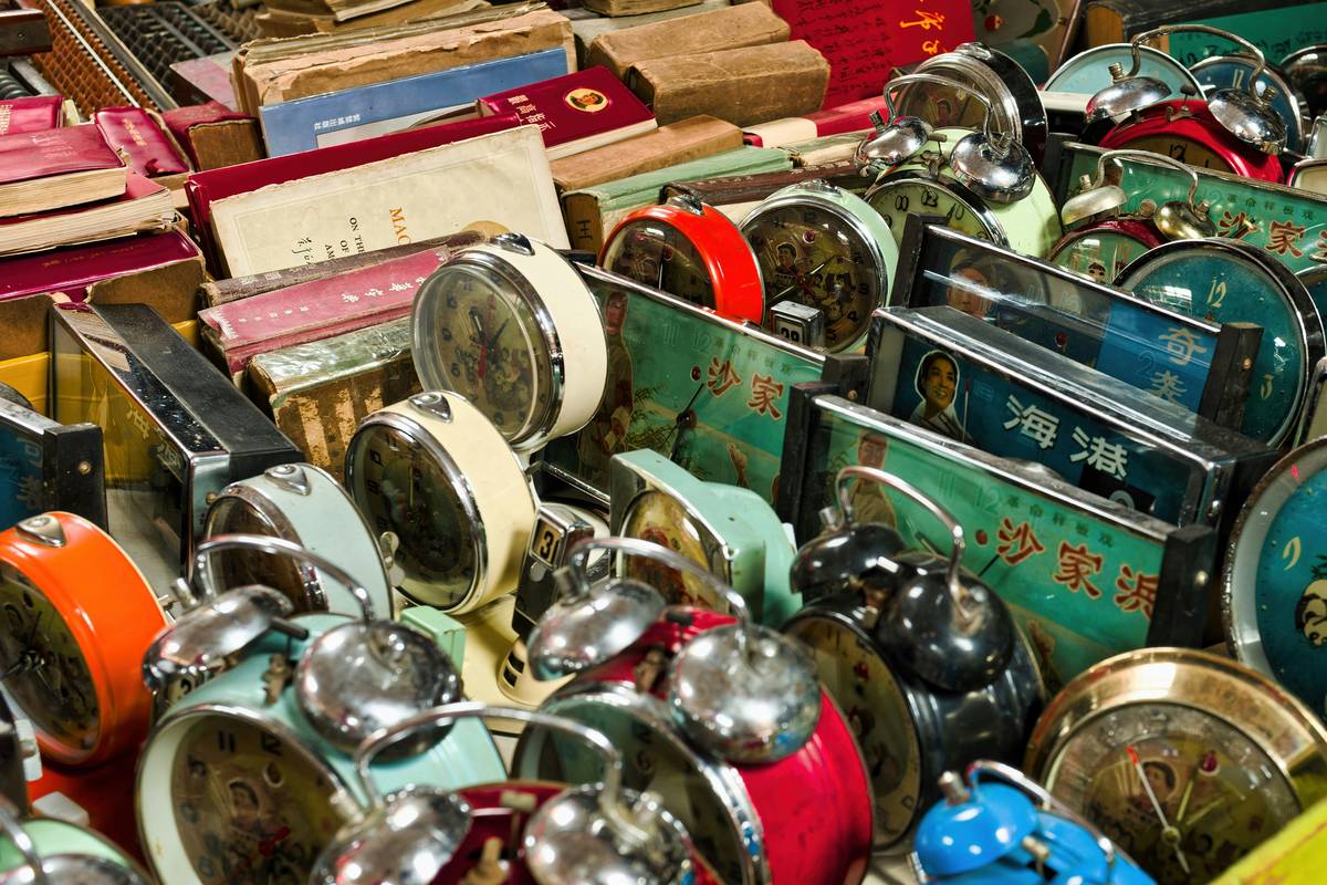 What’s Hiding in Your Attic? How to Navigate Estate Antiques and Collectibles Like a Pro